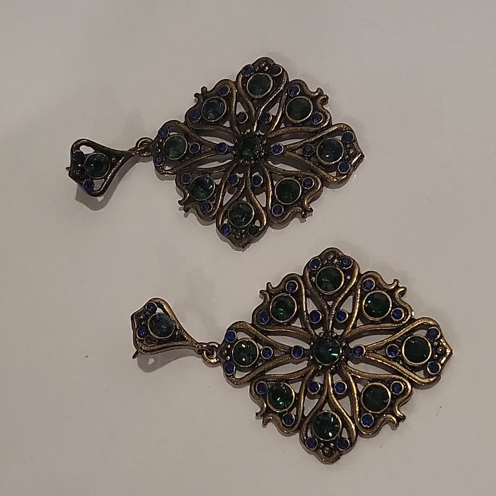 VINTAGE‎ Brass Blue/Green Jeweled Dangle Earrings
